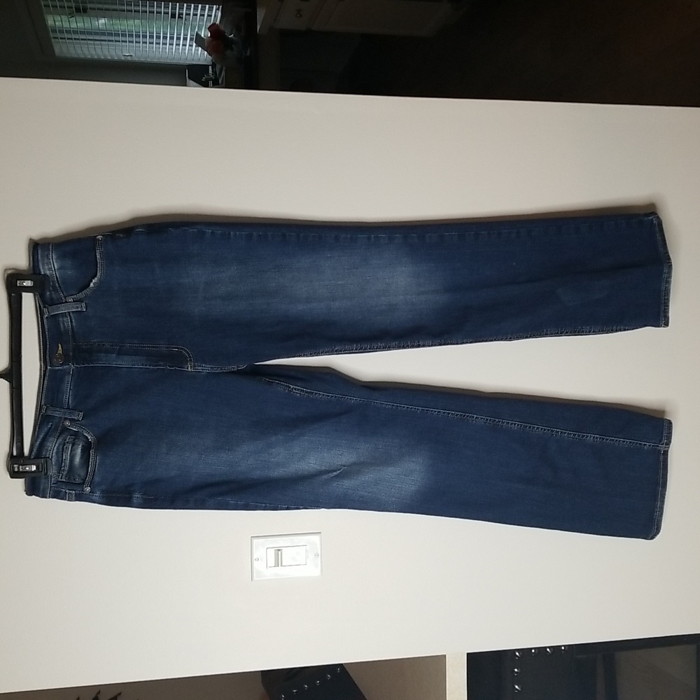 Silver jeans co. Style: Vintage bootcut high waist Jean's